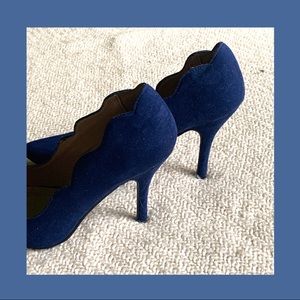 Chinese Laundry Scalloped Heels